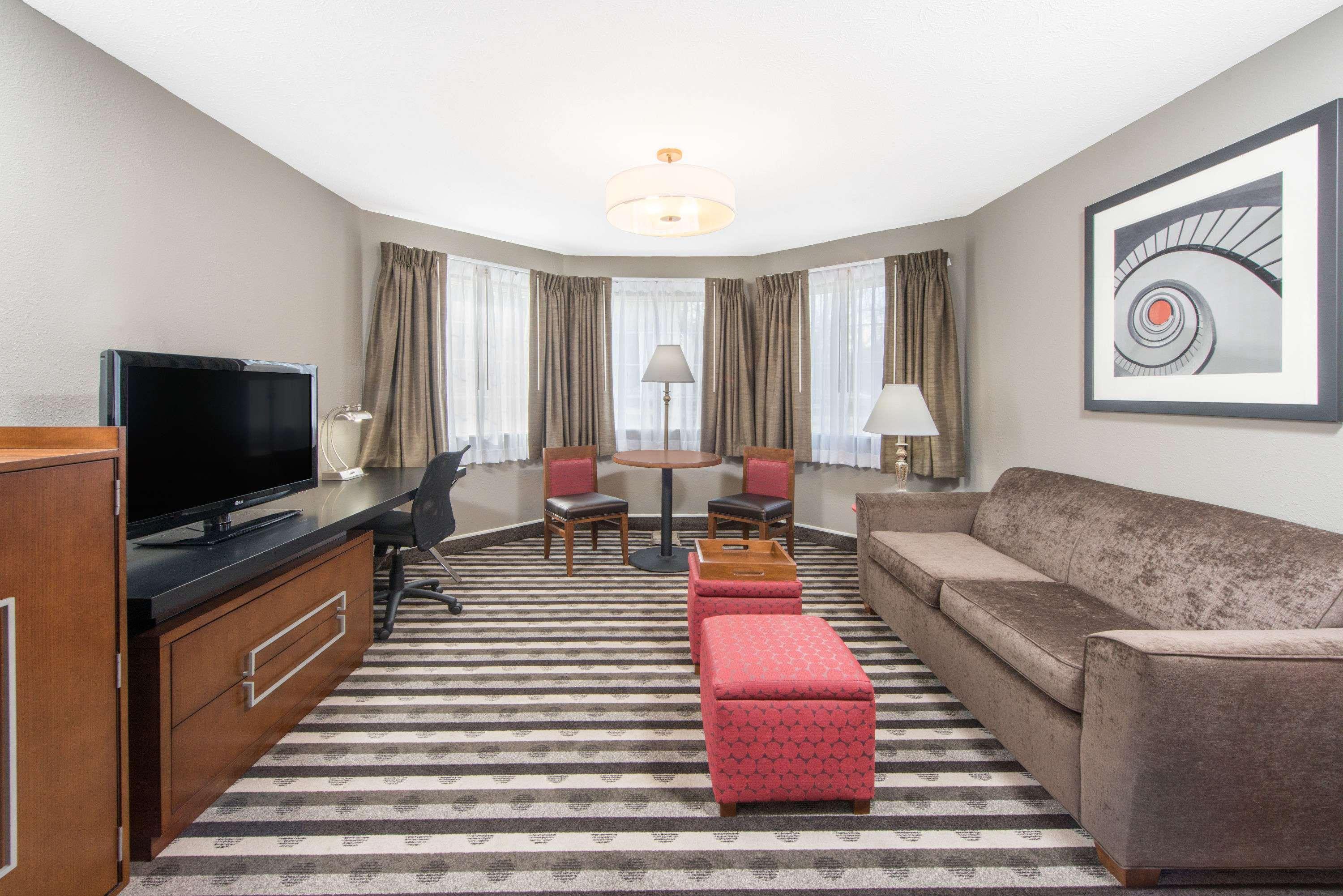 Ramada By Wyndham Springfield North Hotel Luaran gambar